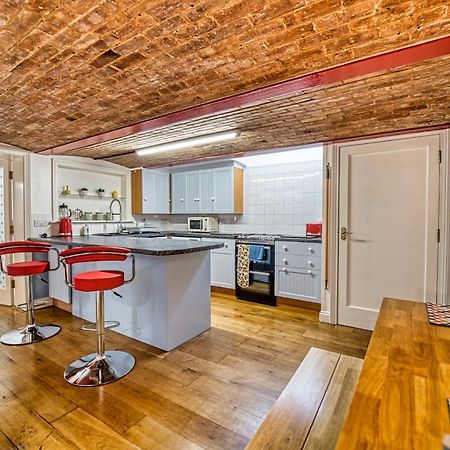 Host & Stay - The Basement On The Tything Worcester Ngoại thất bức ảnh